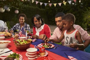 To help with Fourth of July food issues for children with autism, try packing some familiar food to take with you to help your child feel more at ease